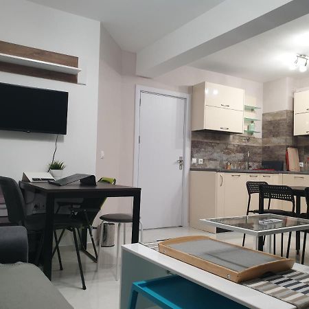 New The Twins Varna Two-Bedroom, Apt 5 At 15 Tsani Ginchev Street, Floor 3 Dış mekan fotoğraf