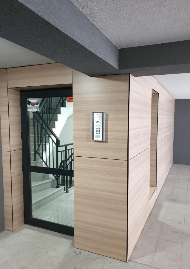 New The Twins Varna Two-Bedroom, Apt 5 At 15 Tsani Ginchev Street, Floor 3 Dış mekan fotoğraf
