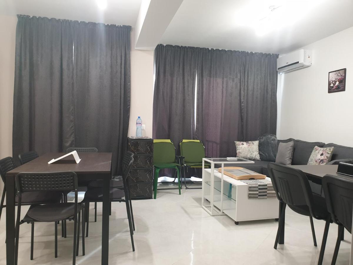 New The Twins Varna Two-Bedroom, Apt 5 At 15 Tsani Ginchev Street, Floor 3 Dış mekan fotoğraf