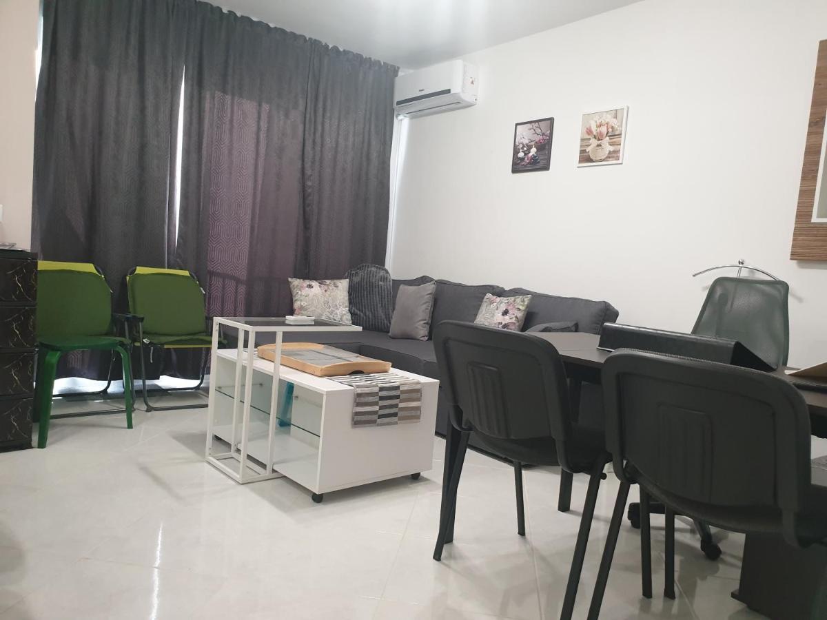 New The Twins Varna Two-Bedroom, Apt 5 At 15 Tsani Ginchev Street, Floor 3 Dış mekan fotoğraf